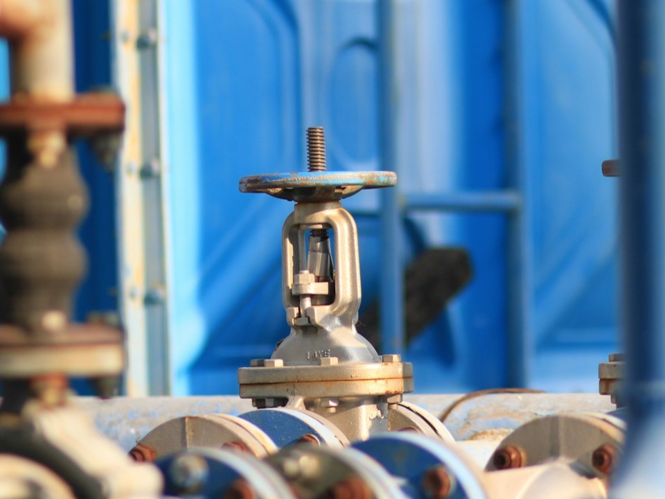 Pipes, valves and hardware